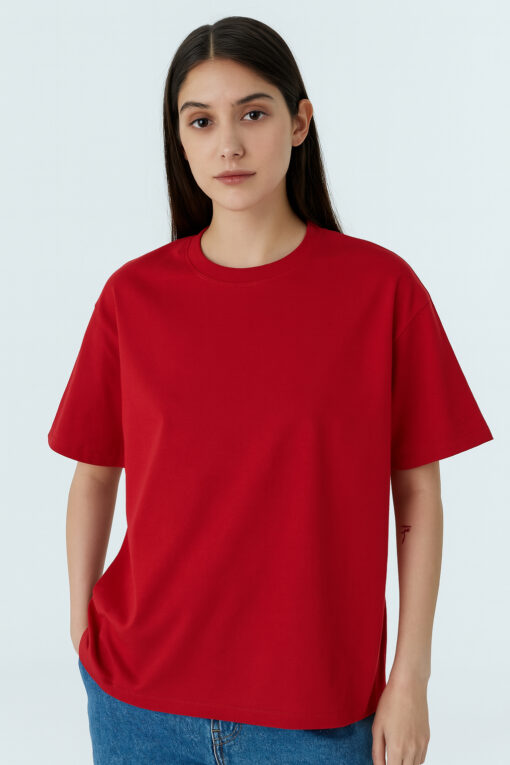 เสื้อโอเวอร์ไซส์สีแดงเบอร์รี่